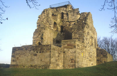 Crookston Castle